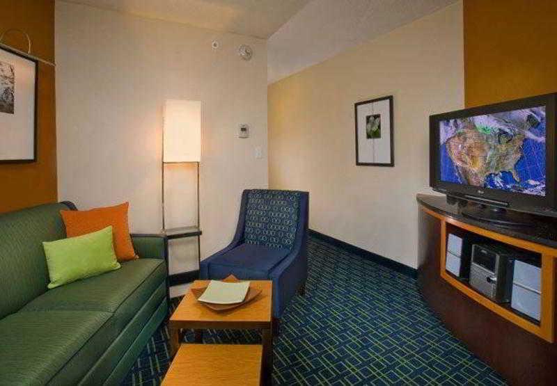 Fairfield Inn And Suites By Marriott Gadsden Exterior photo